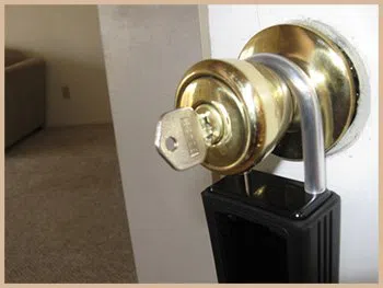 Elite Locksmith Services North Las Vegas, NV 702-989-3777 Elite Locksmith Services North Las Vegas, NV 702-989-3777 - 3-locksmith-key-service